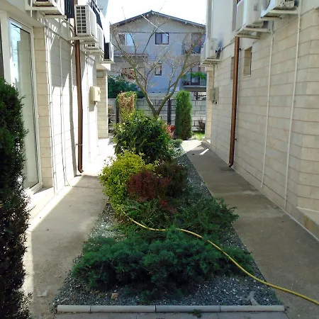 Cu Gradina Ariel&nemo Apartament