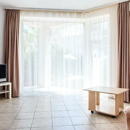 Cu Gradina Ariel & Nemo Apartmán *